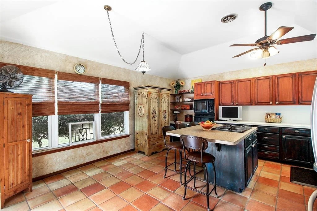 Photo of 23010 Glenover Drive