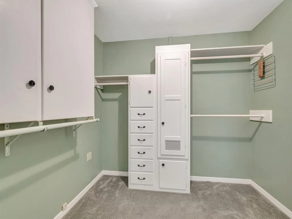 Photo of 208 Burnett Drive