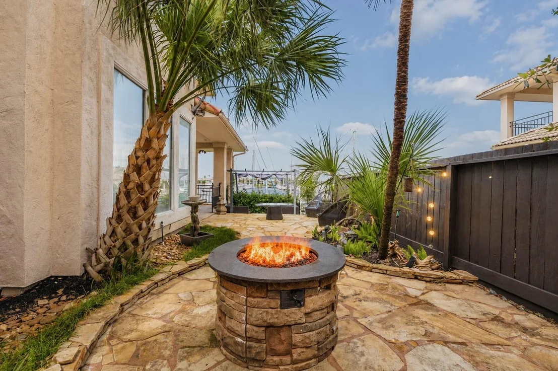 Photo of 411 Harborside Way