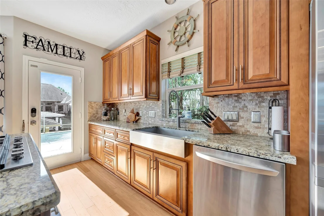 Photo of 2525 Breaux Trace