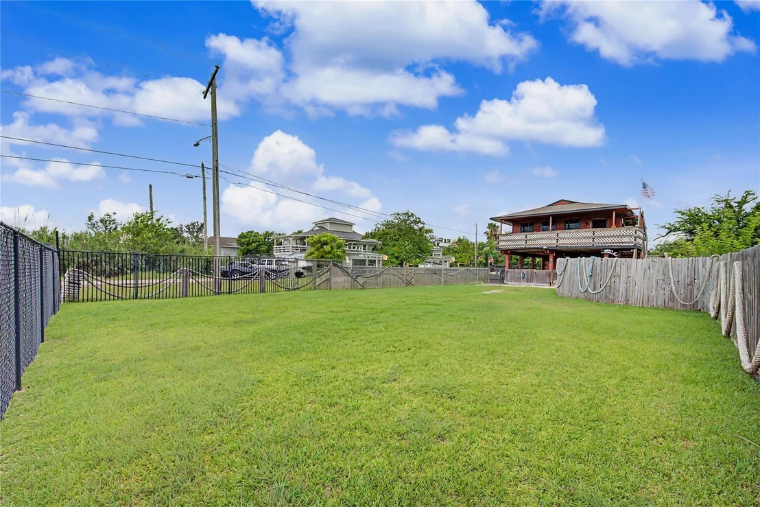Photo of 1019 Sunset Drive