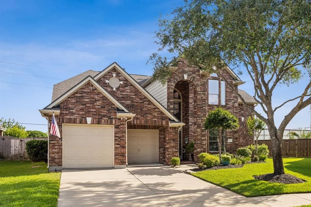 Photo of 2702 Driftwood Drive