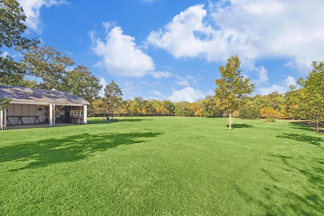 Photo of 618 Bayridge Road