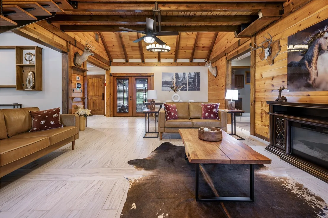 Photo of 358 Bridgeview Drive
