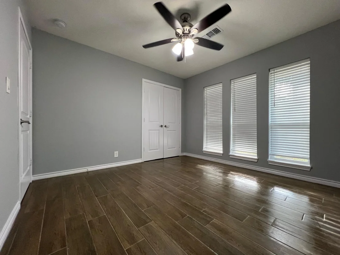 Photo of 807 Shell Avenue