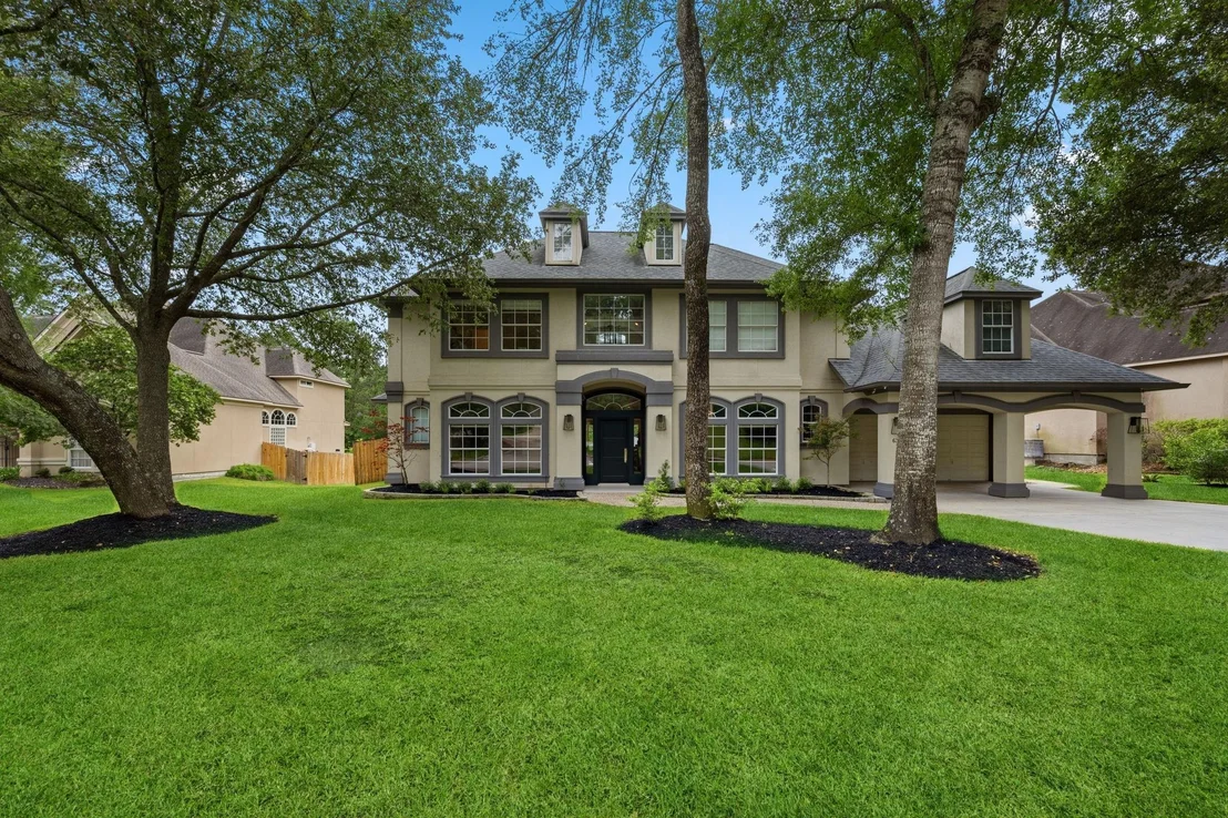 Photo of 63 W Horizon Ridge Place