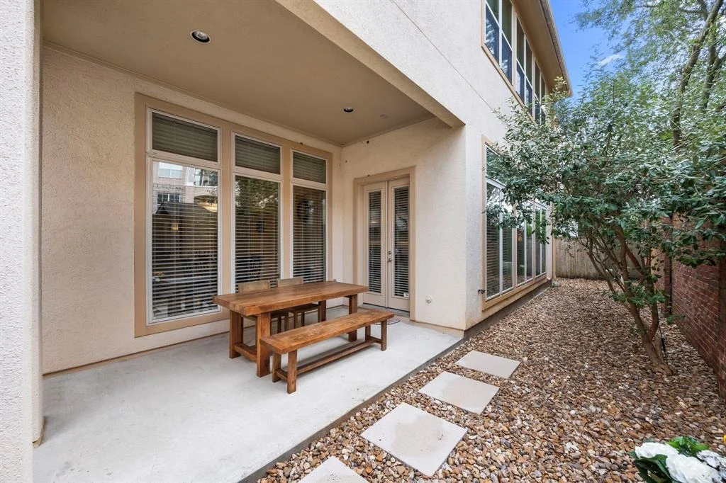 Photo of 2627 Tudor Manor