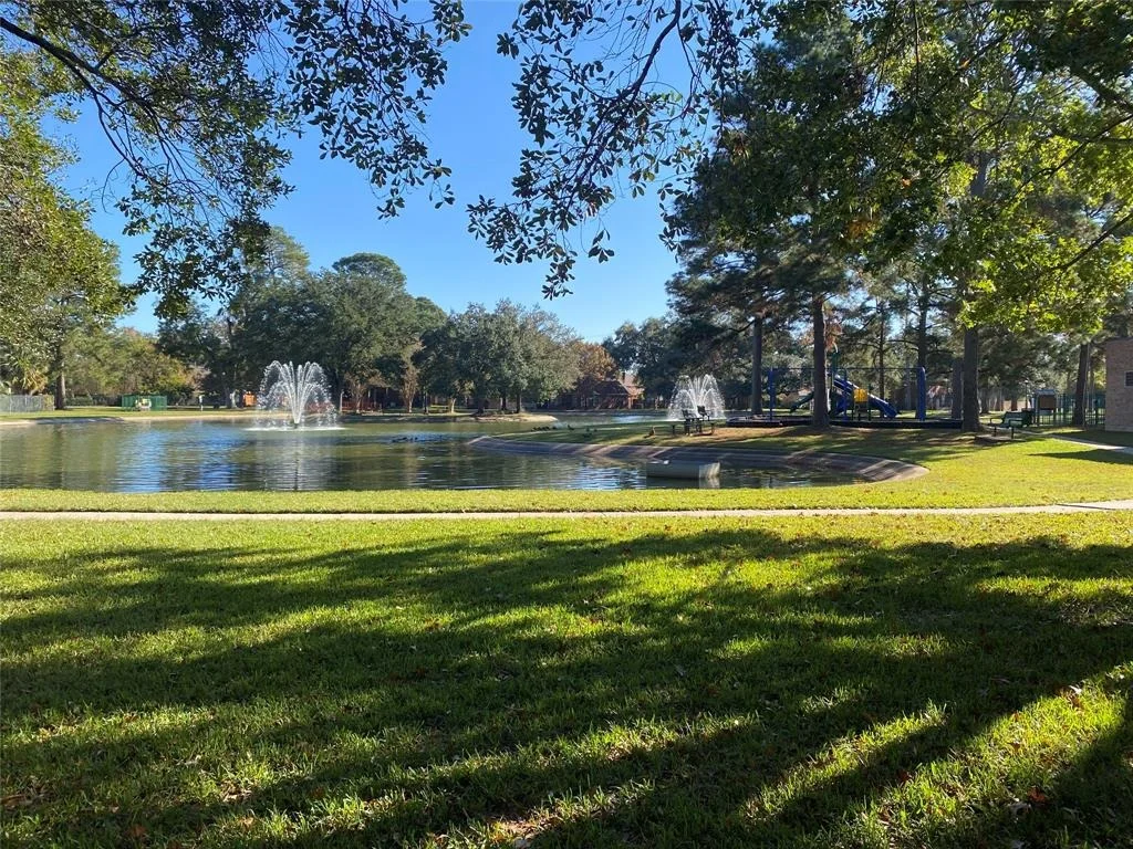 Photo of 11806 Lake Grove Bend Road