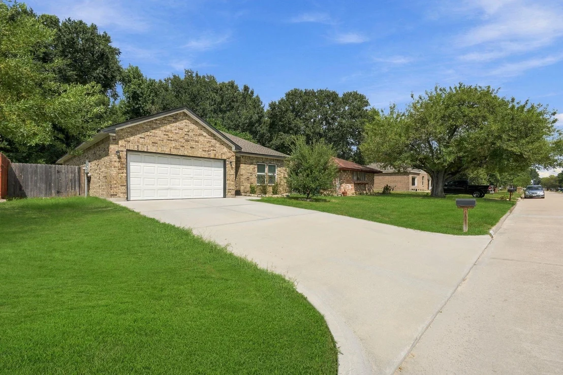 Photo of 2150 Mosher Lane