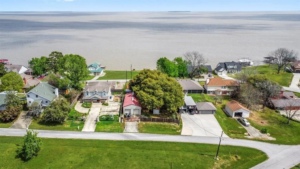 Photo of 55 Lakeway Drive
