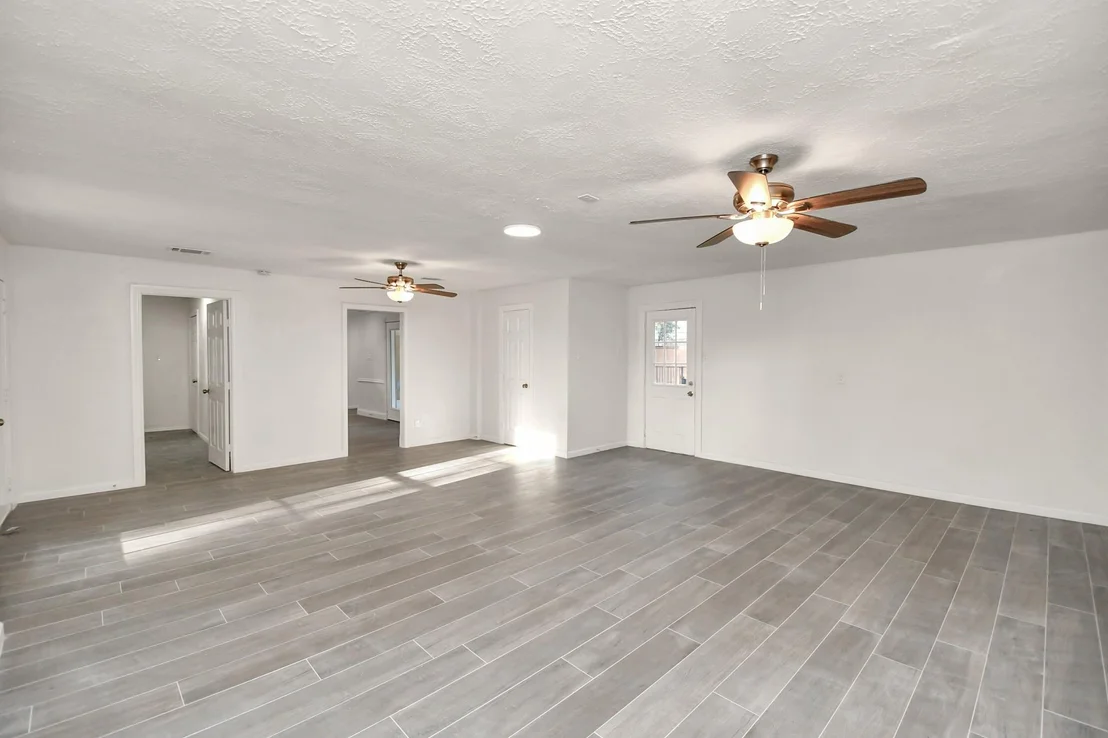 Photo of 3919 Fernglade Drive