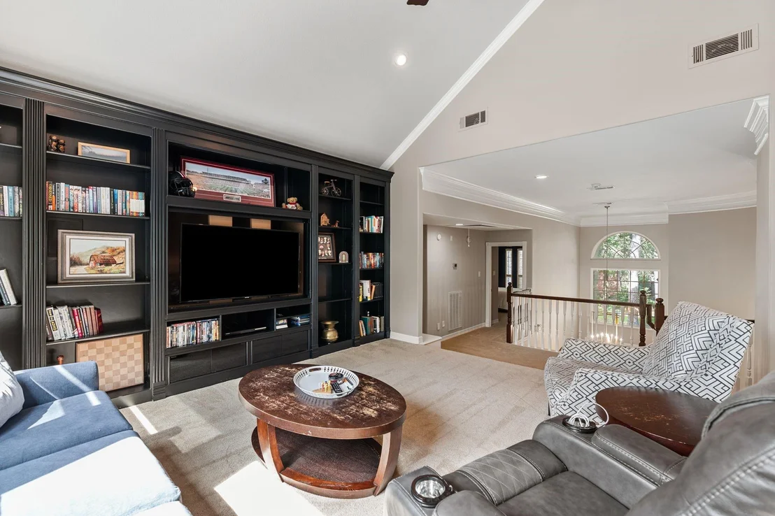Photo of 7027 Centre Oaks Drive