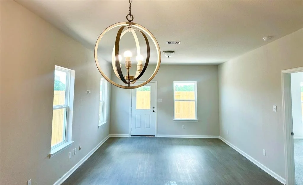 Photo of 805 Apple Blossom Drive