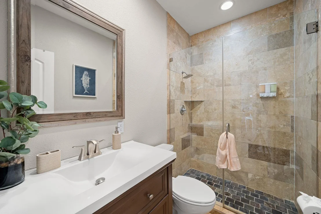 Photo of 814 Hall Avenue