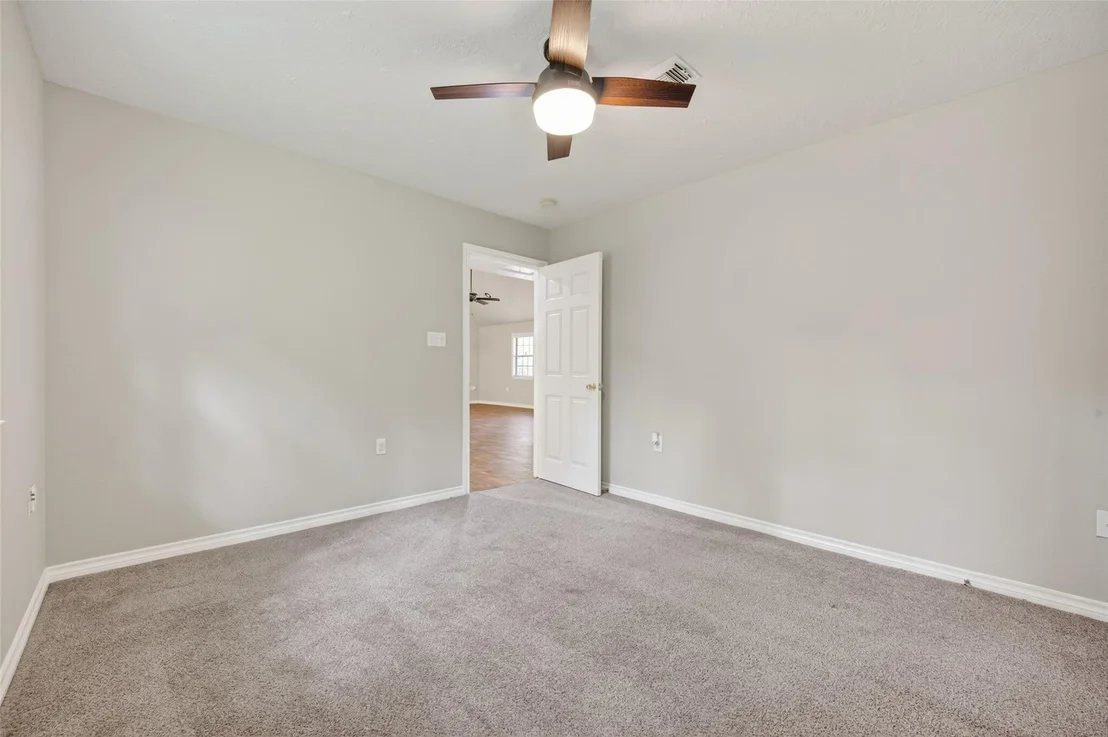 Photo of 1007 W Cedar River Road