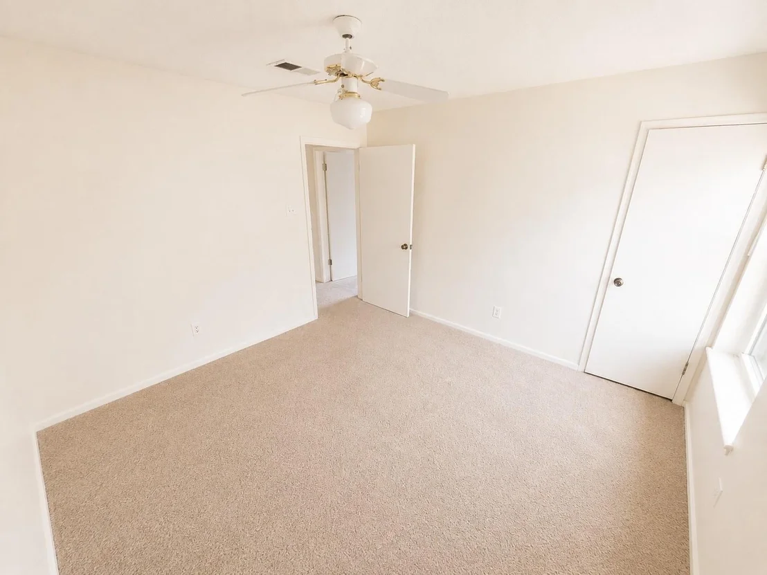 Photo of 802 Seafoam Road
