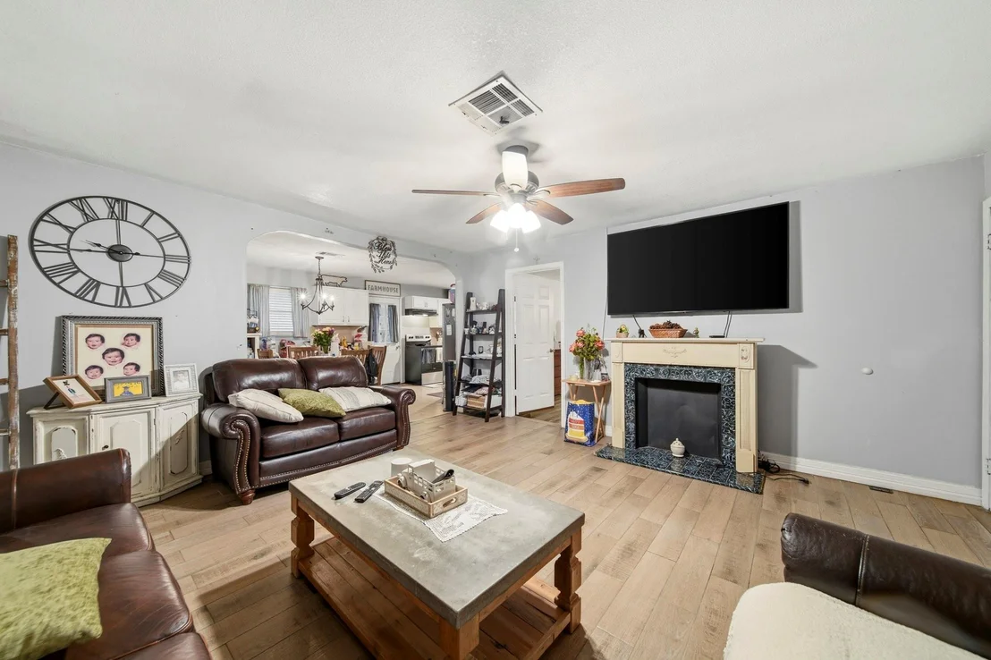Photo of 731 Meneley Road