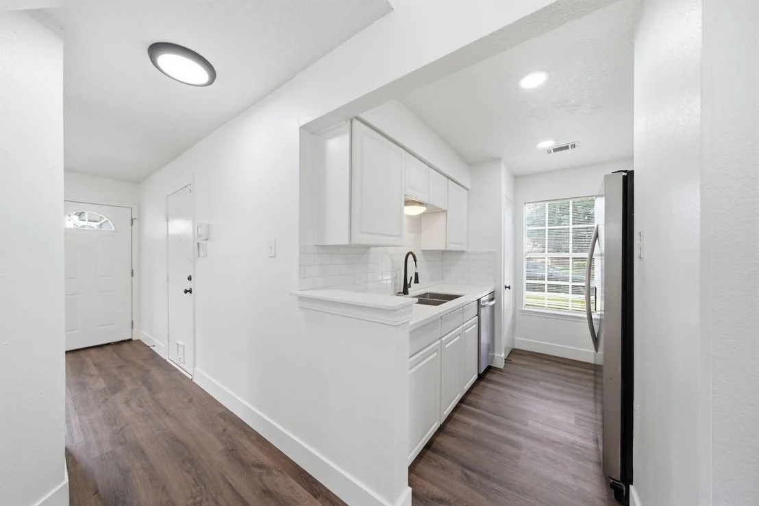 Photo of 5820 Guadalupe Drive