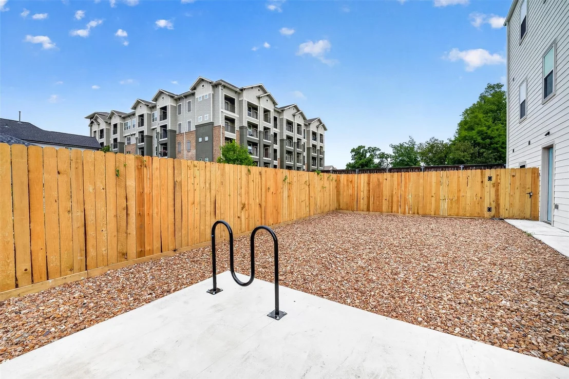 Photo of 2826 Drew Street