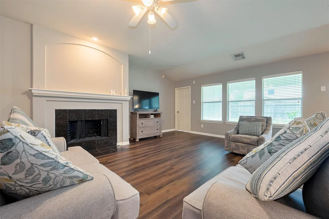 Photo of 1007 Casting Springs Way