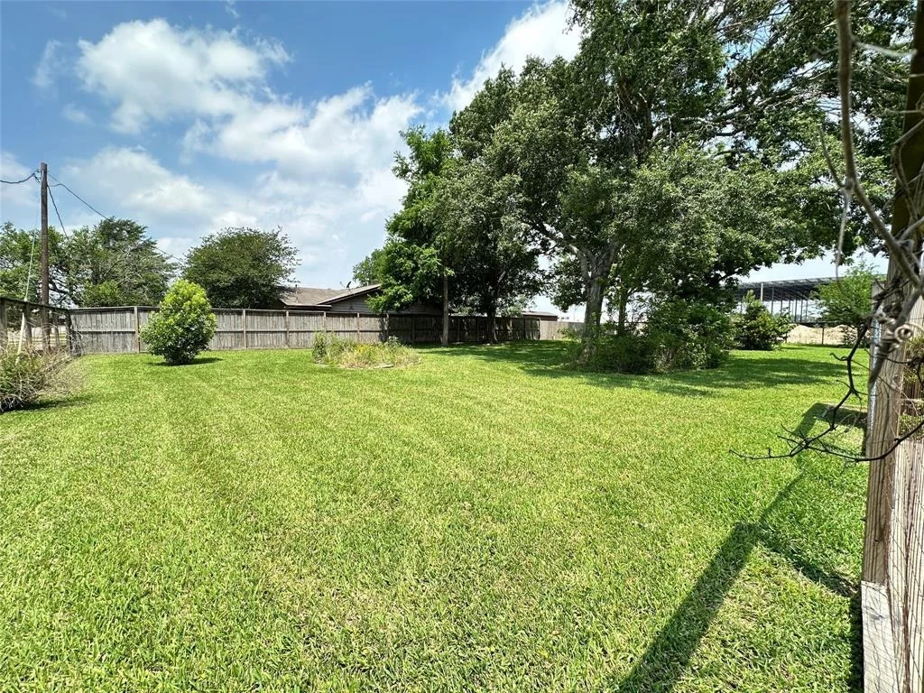 Photo of 21626 Gentry Road