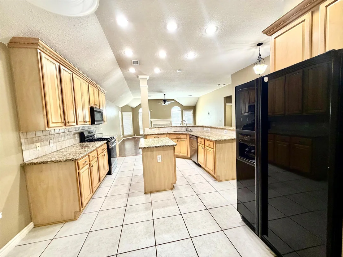 Photo of 4914 Surrey Park Circle