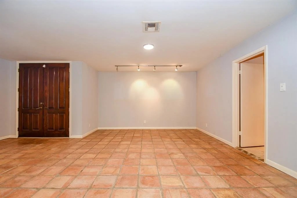 Photo of 10303 Chevy Chase Drive
