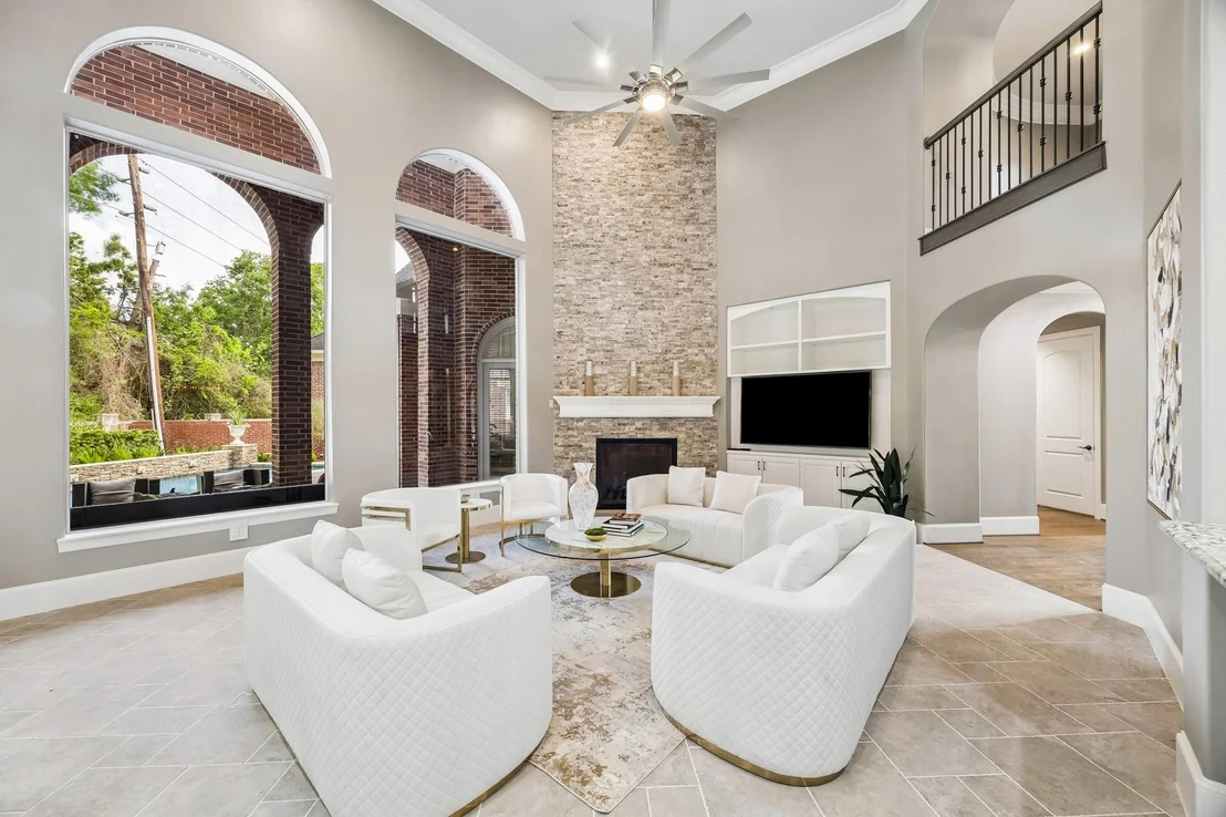 Photo of 907 Enclave Lake Drive