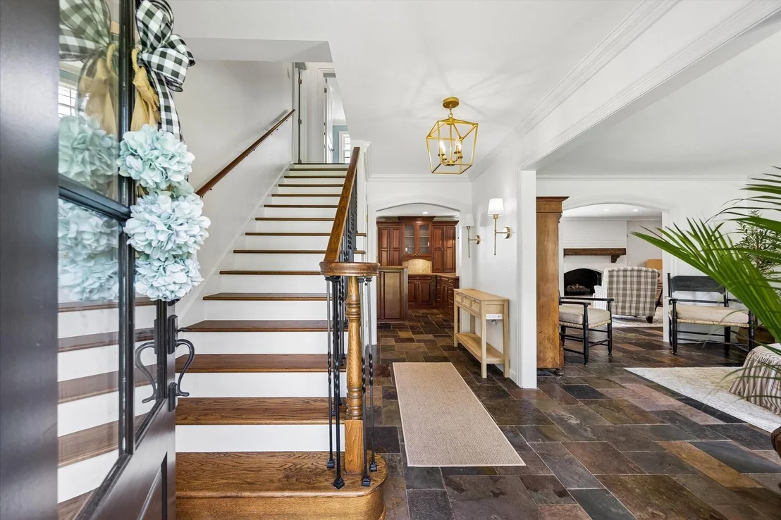 Photo of 934 Moss Spring Lane