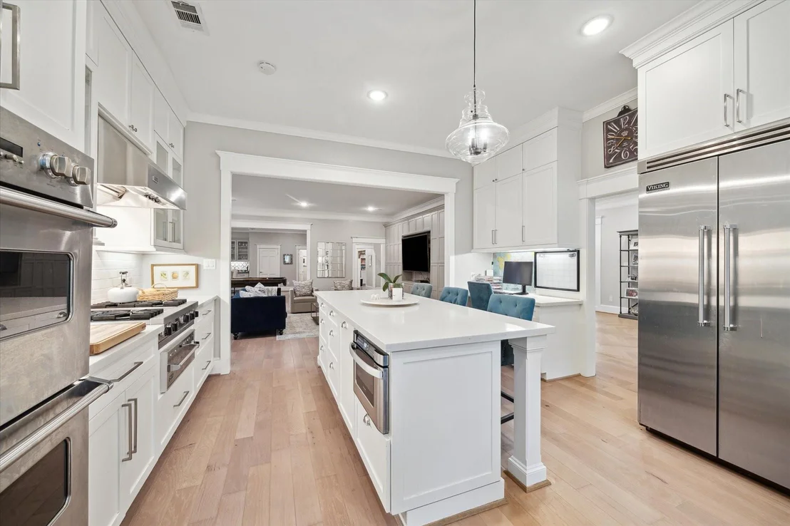 Photo of 8703 Chelmsford Lane