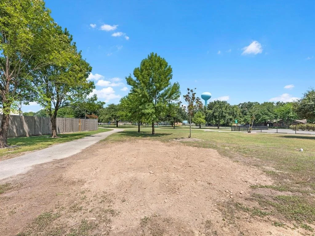 Photo of 12507 Dermott Drive