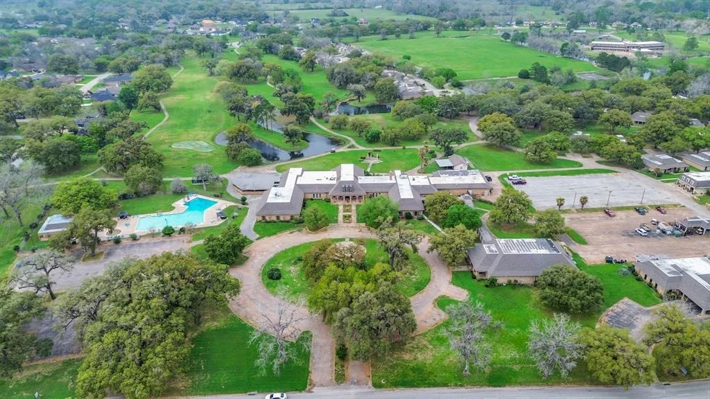 Photo of 226 Edgewater Drive