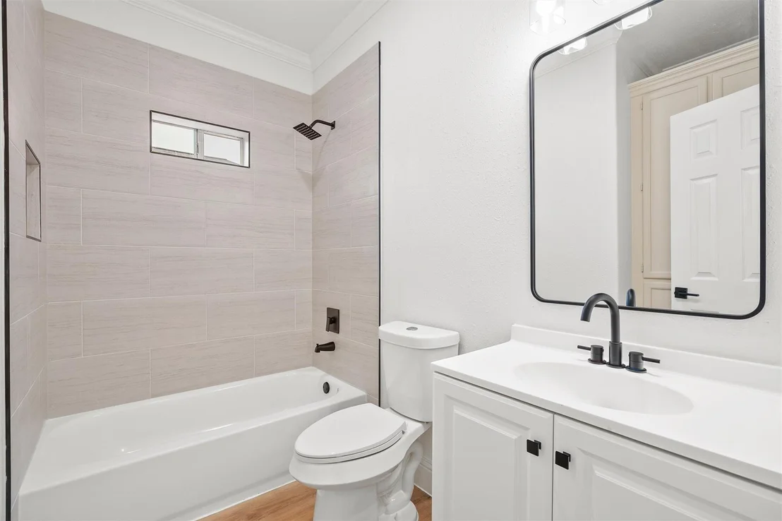 Photo of 227 Manor Avenue