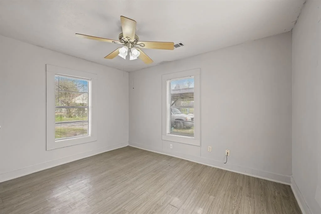 Photo of 606 E 4th Street
