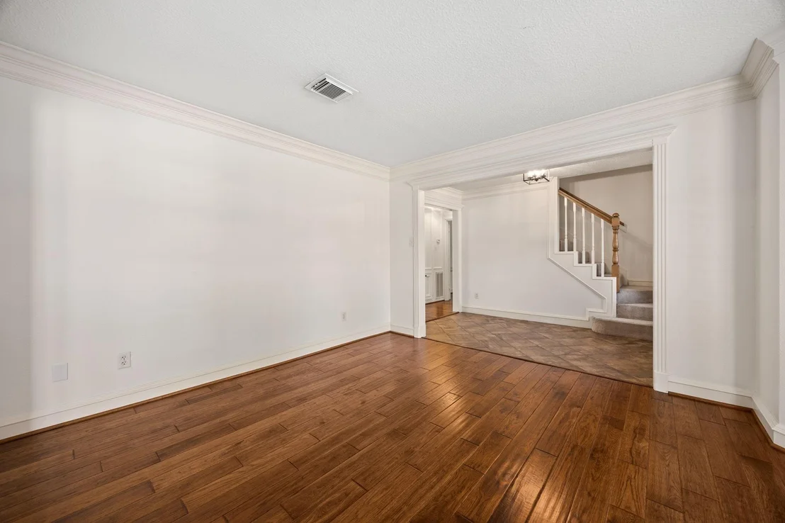 Photo of 12106 Oakcroft Drive