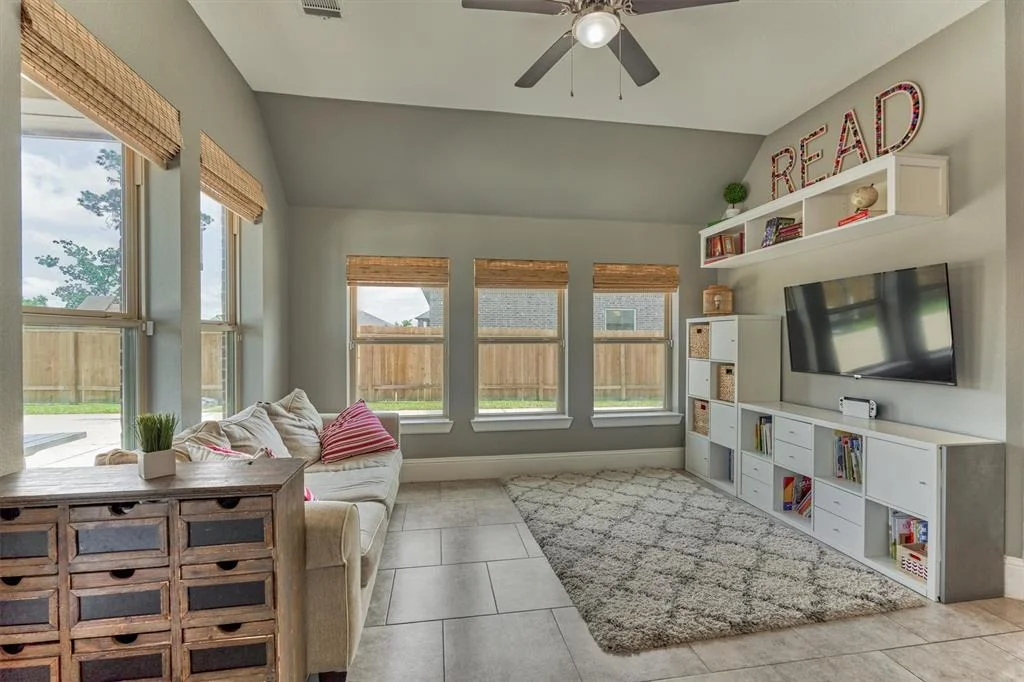 Photo of 40694 Damuth Drive