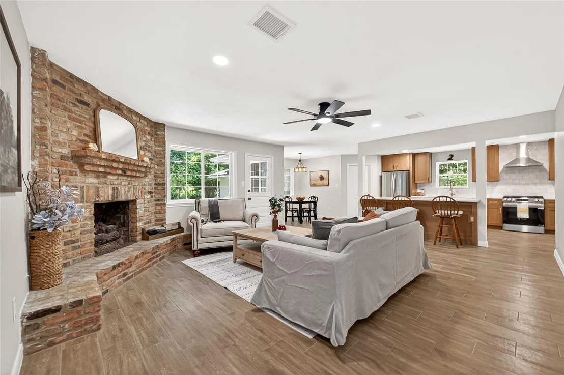 Photo of 247 Castlewood Drive