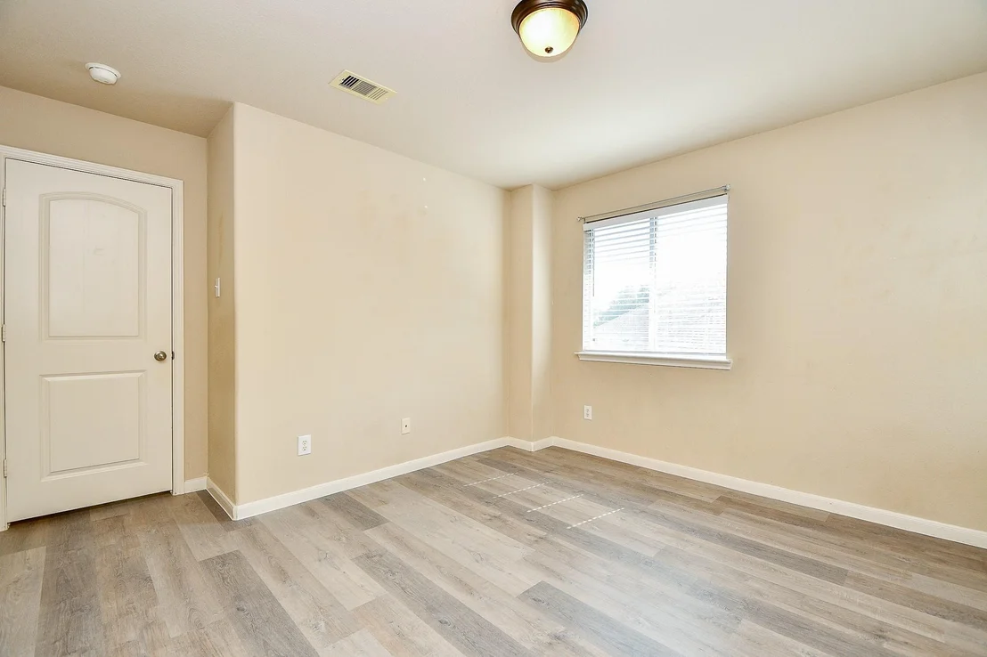 Photo of 2927 Empire Oaks Lane