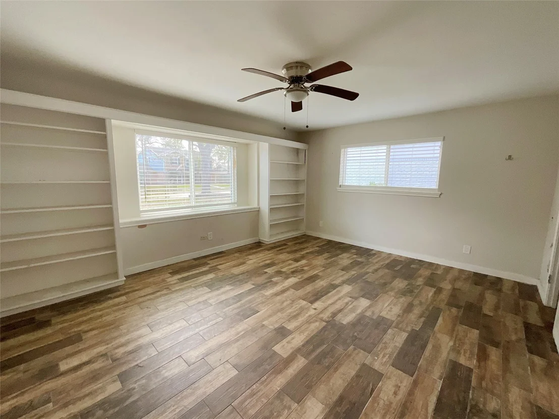 Photo of 443 Bayou View Drive