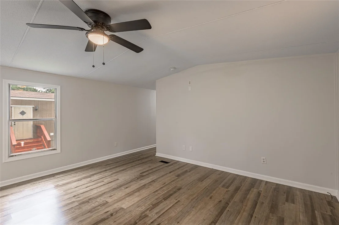 Photo of 352 Cherokee Lane