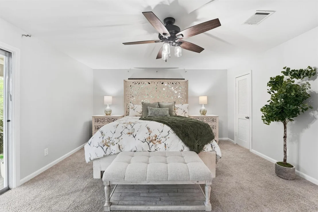 Photo of 215 Whispering Oaks Drive
