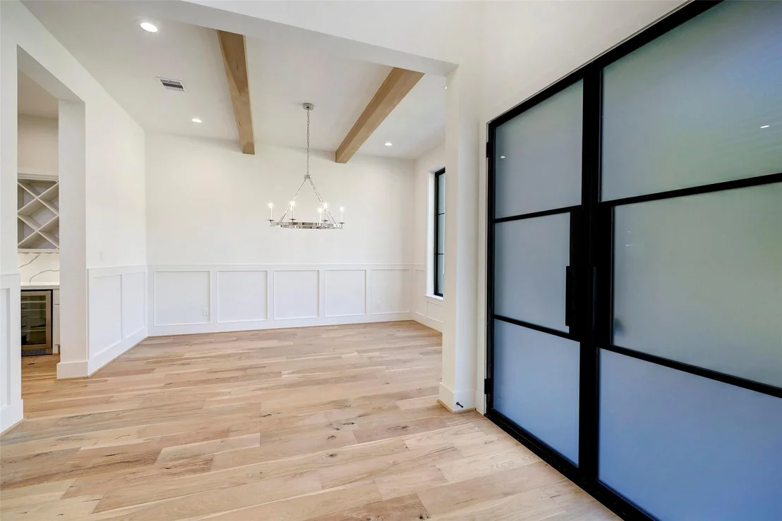 Photo of 4514 Devon Street