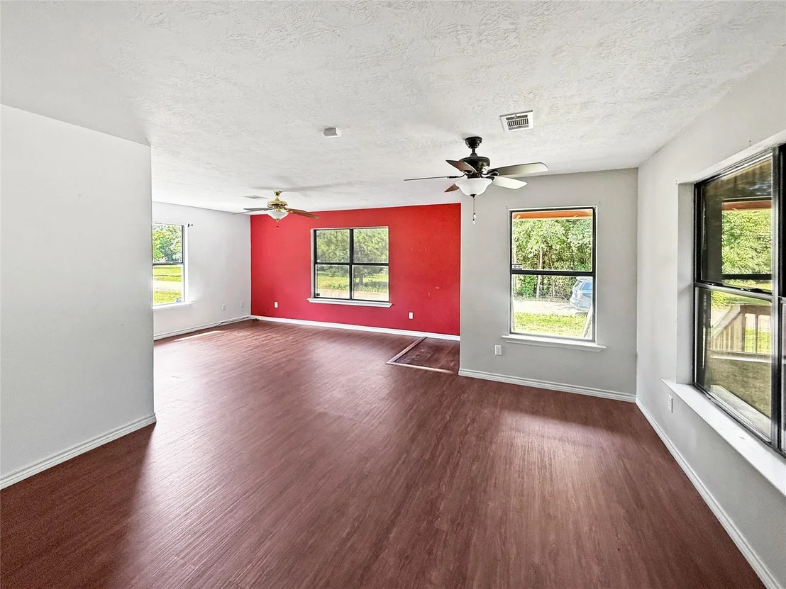 Photo of 327 Reuben Street
