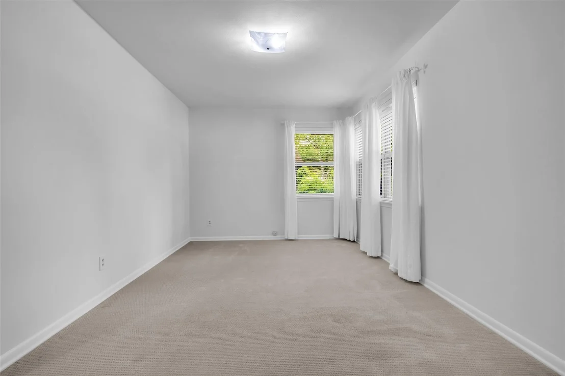 Photo of 10127 Hazelhurst Drive