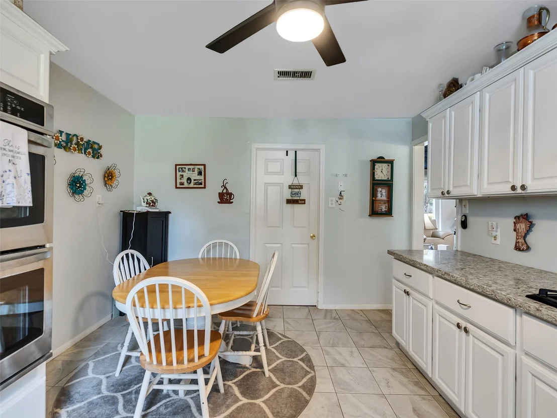 Photo of 905 Bartlett Road
