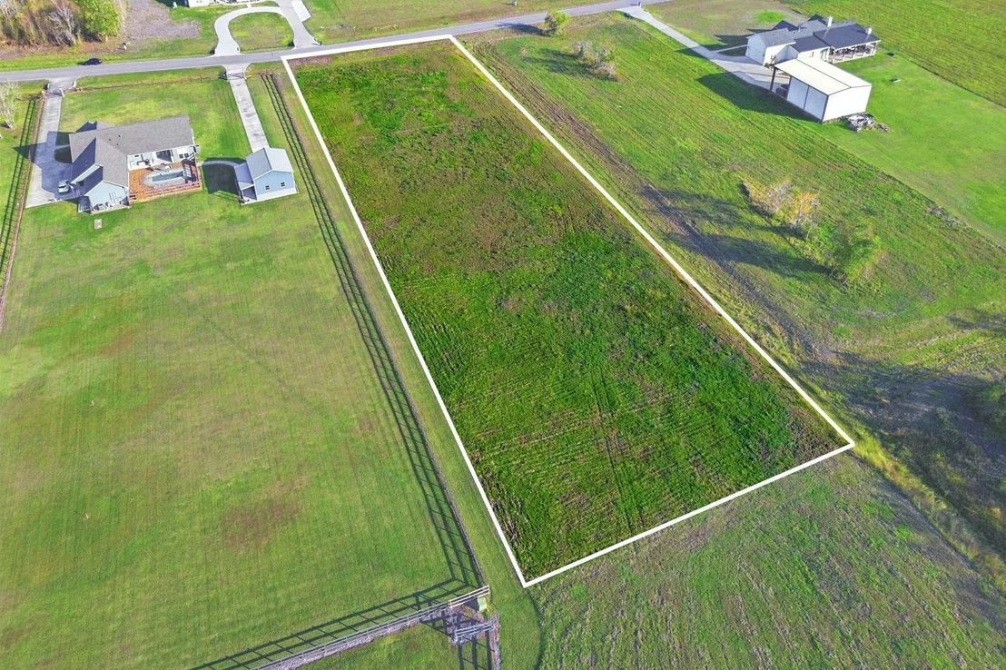 Photo of 22810 Chenango Lake Drive