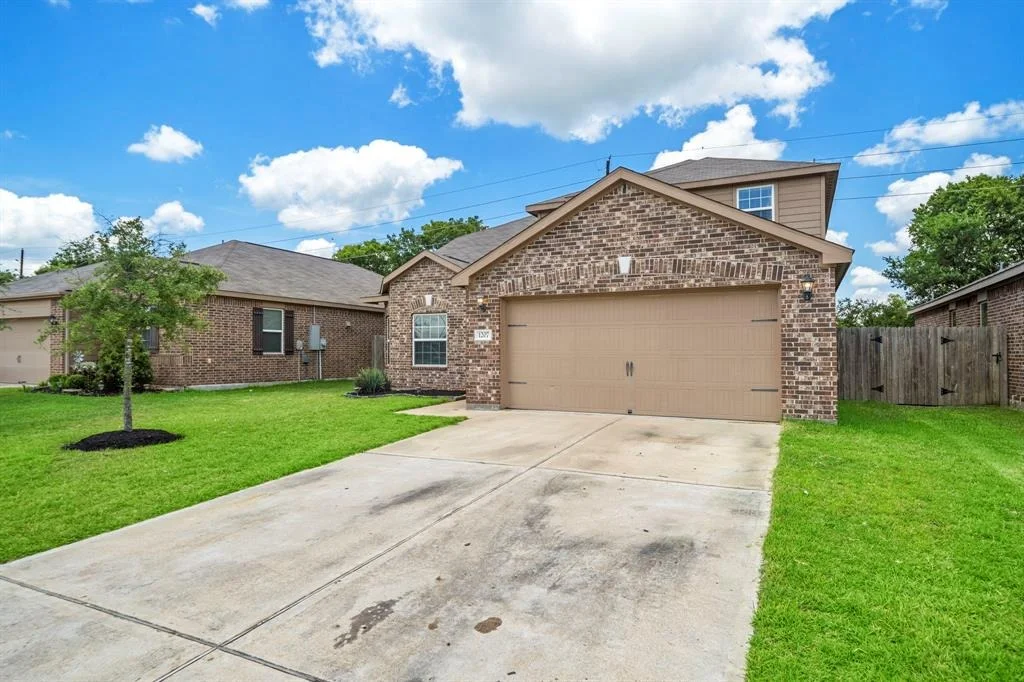 Photo of 1207 Diamond Drape Drive