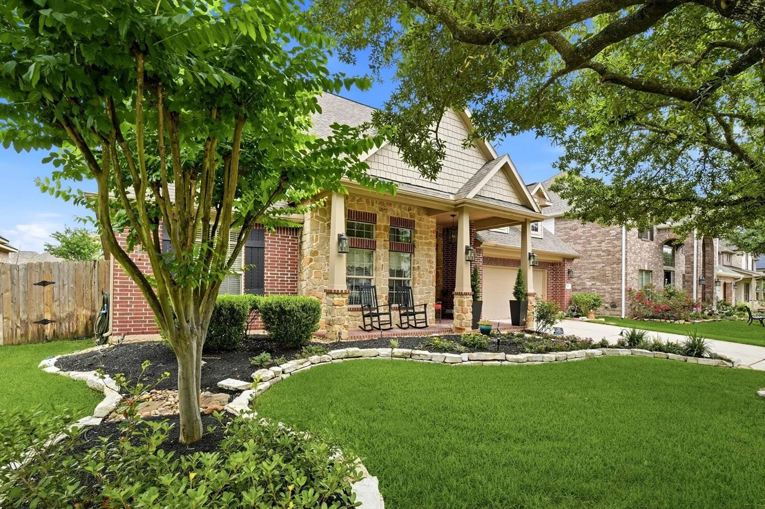 Photo of 25910 Northcrest Drive