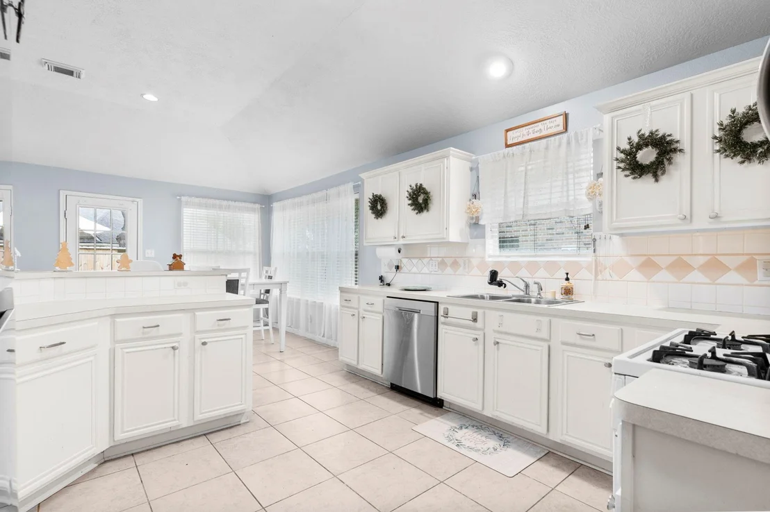 Photo of 17238 Stonebridge Trail