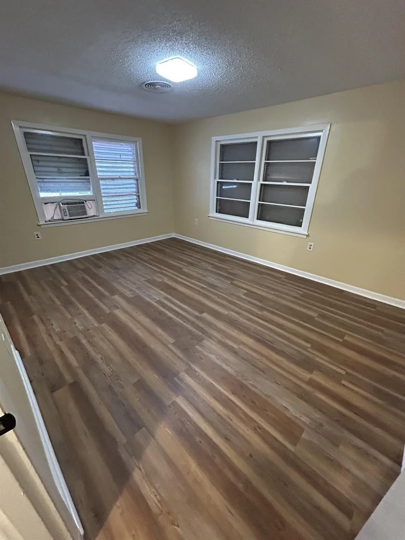 Photo of 2109 Briar Lane